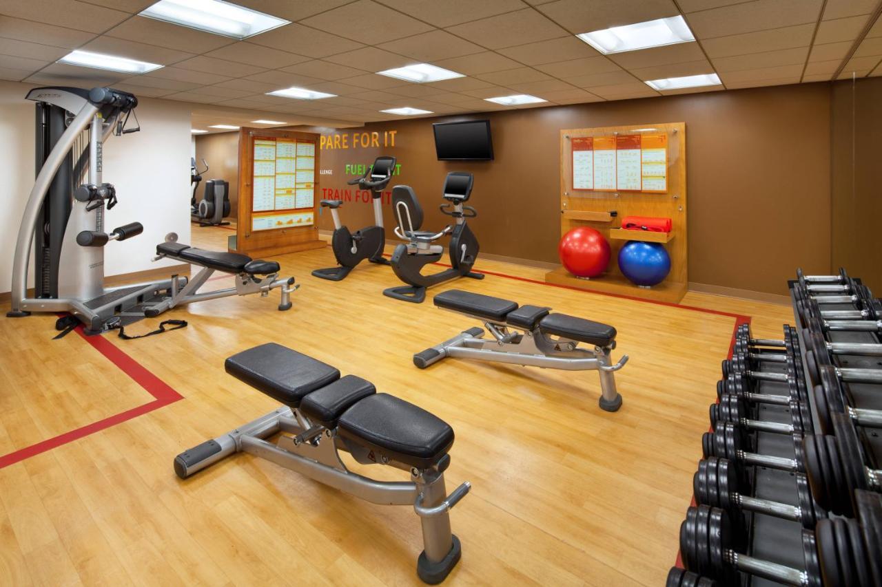 Sheraton Cleveland Airport Hotel Екстер'єр фото