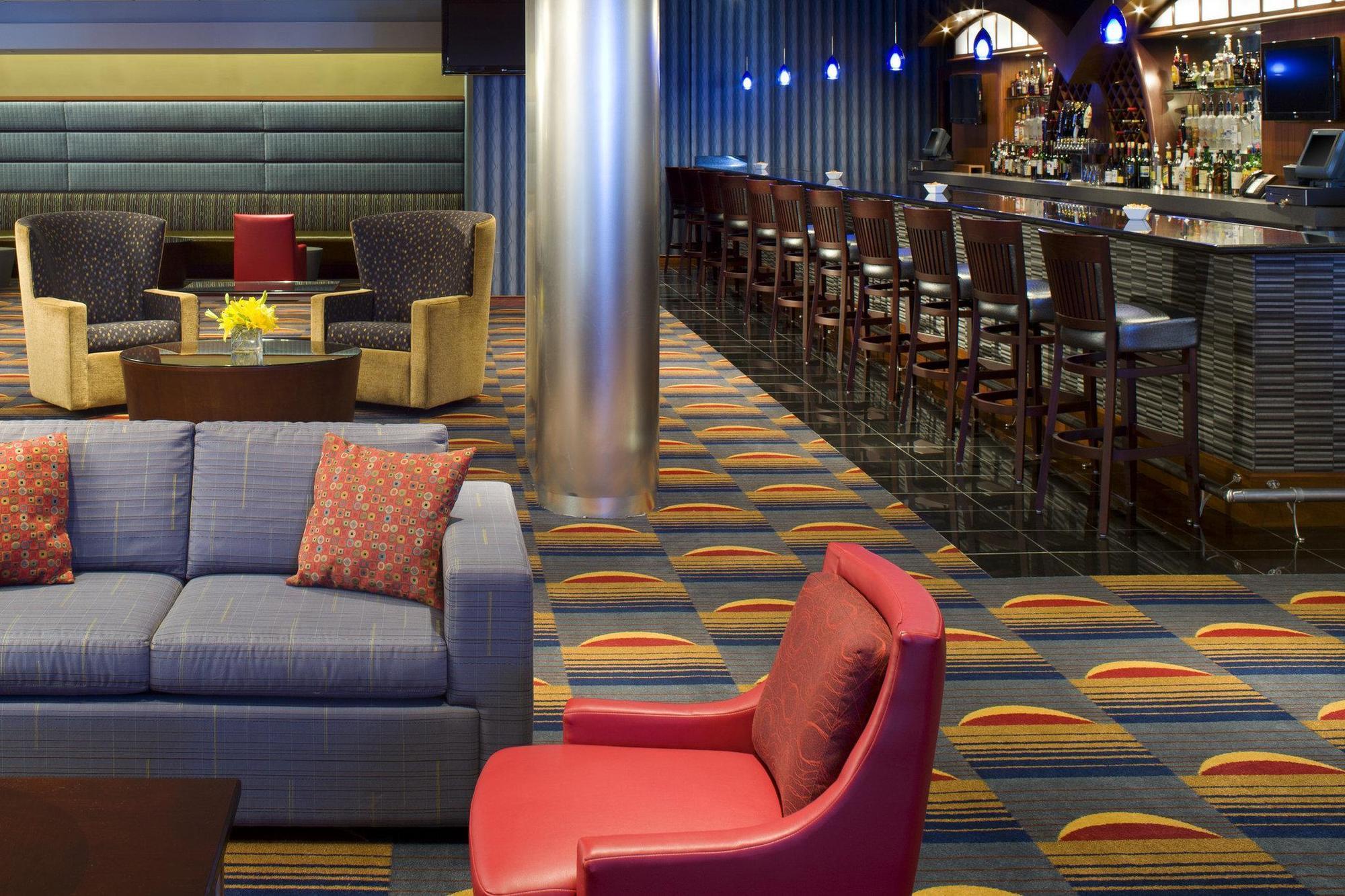 Sheraton Cleveland Airport Hotel Екстер'єр фото