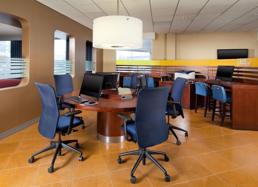 Sheraton Cleveland Airport Hotel Екстер'єр фото