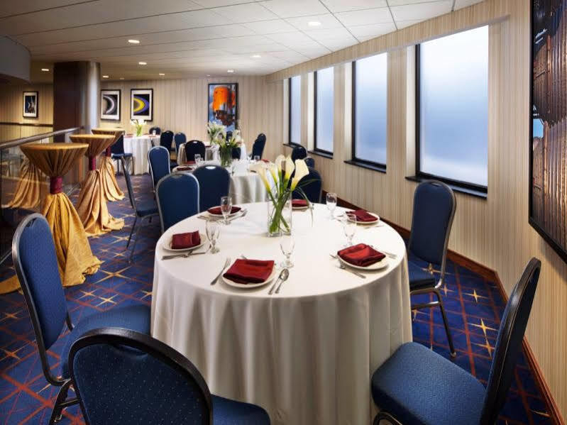 Sheraton Cleveland Airport Hotel Екстер'єр фото