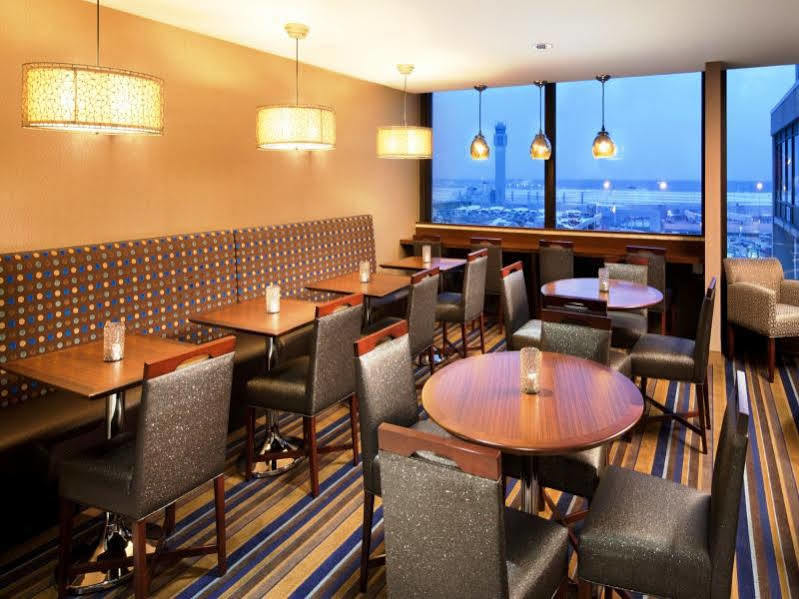 Sheraton Cleveland Airport Hotel Екстер'єр фото
