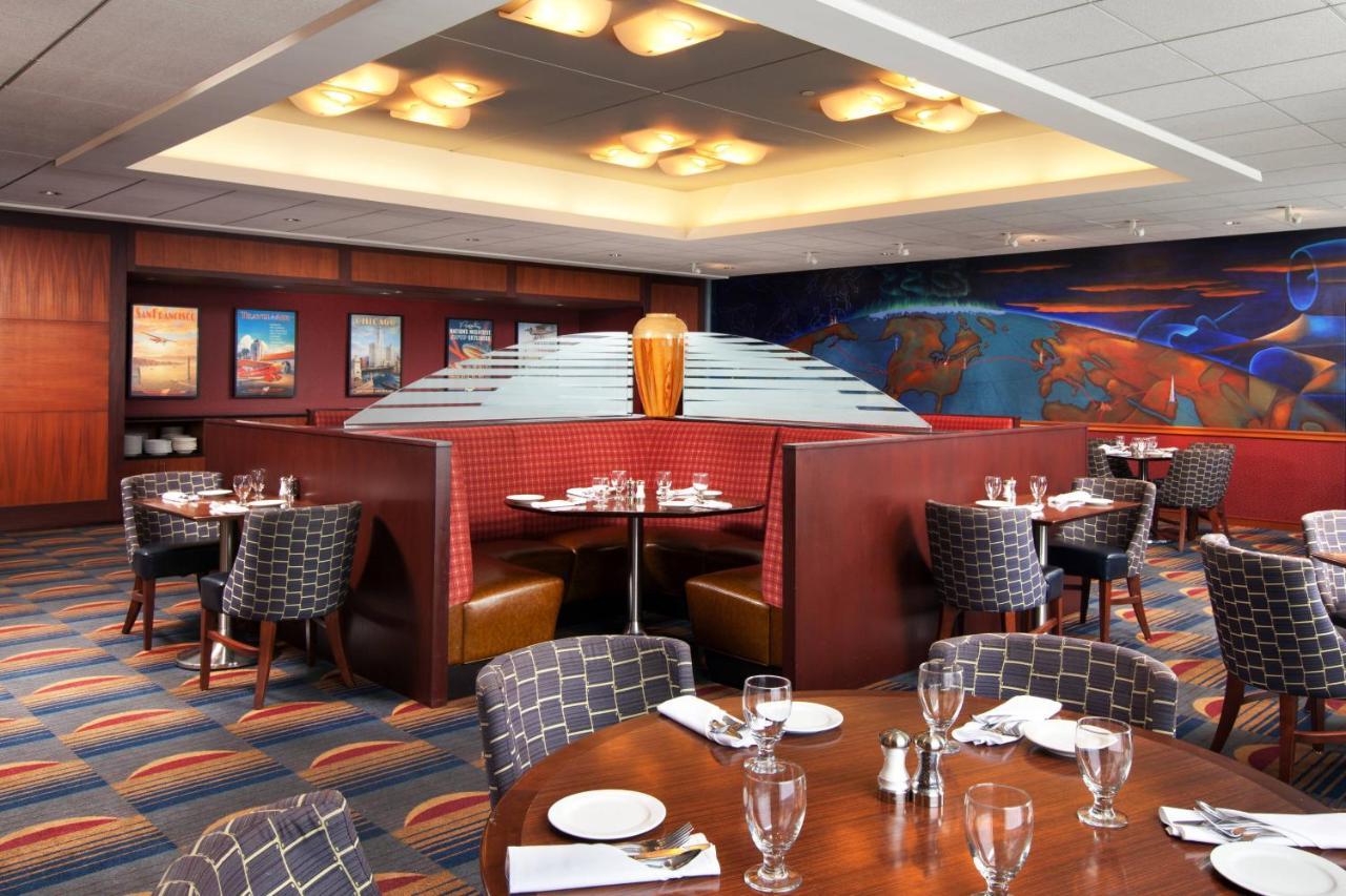 Sheraton Cleveland Airport Hotel Екстер'єр фото