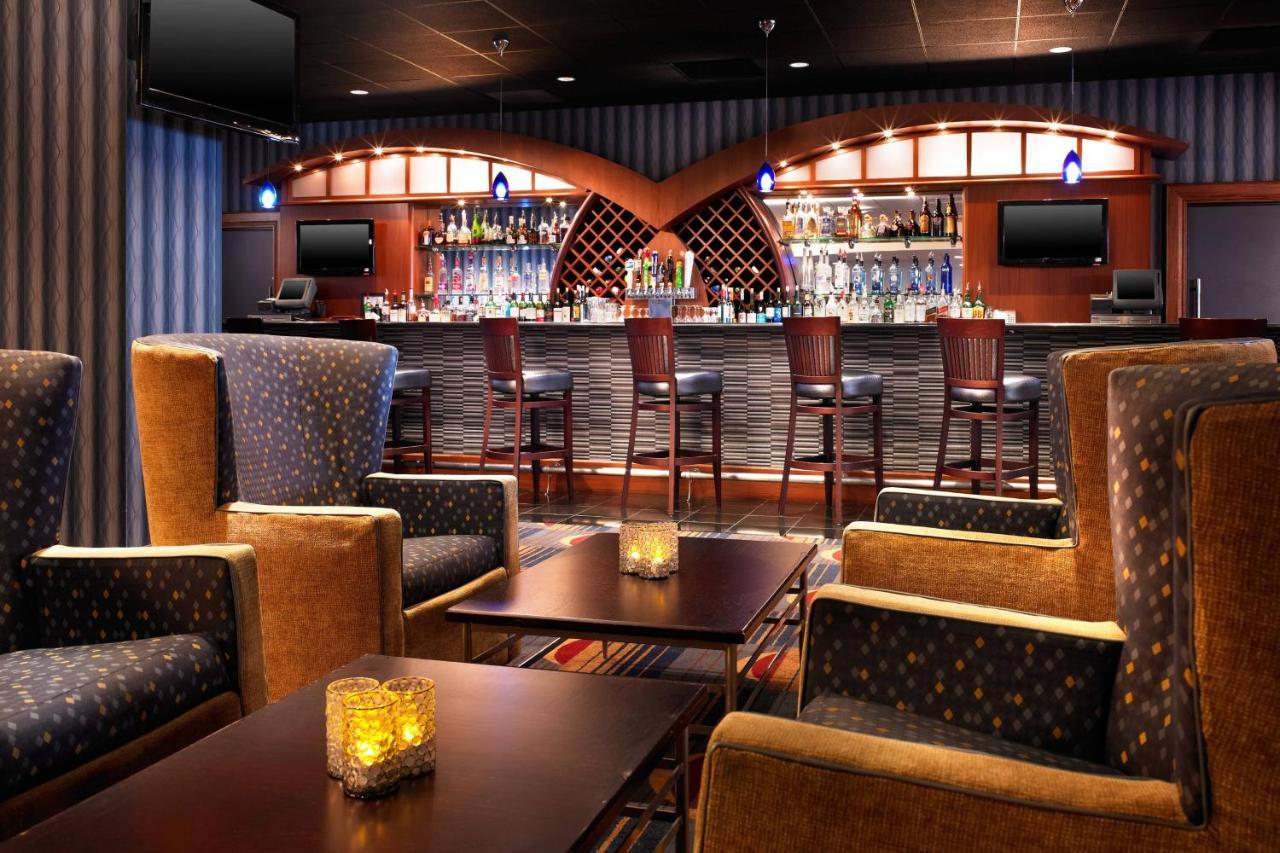 Sheraton Cleveland Airport Hotel Екстер'єр фото